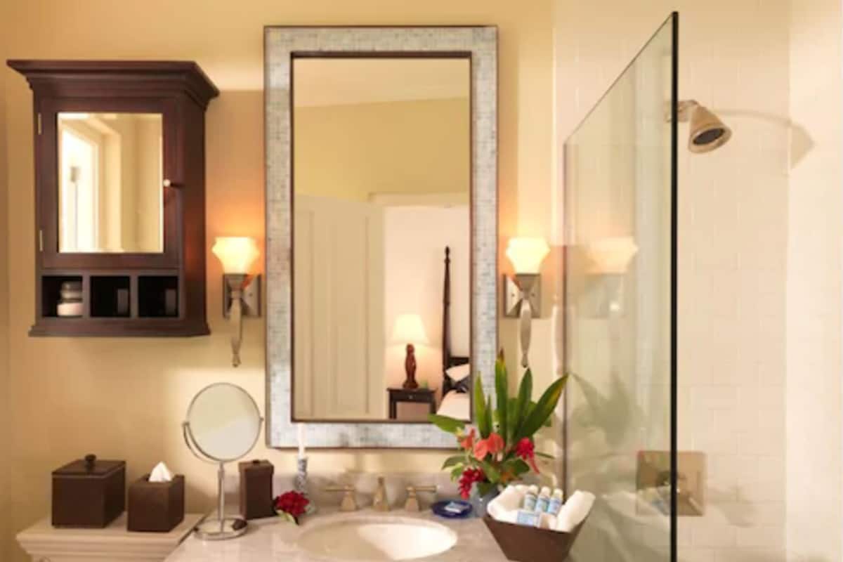 Designer toiletries, hair dryer, bathrobes, towels