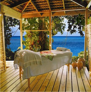 Couples treatment room(s), body treatments, hot stone massages