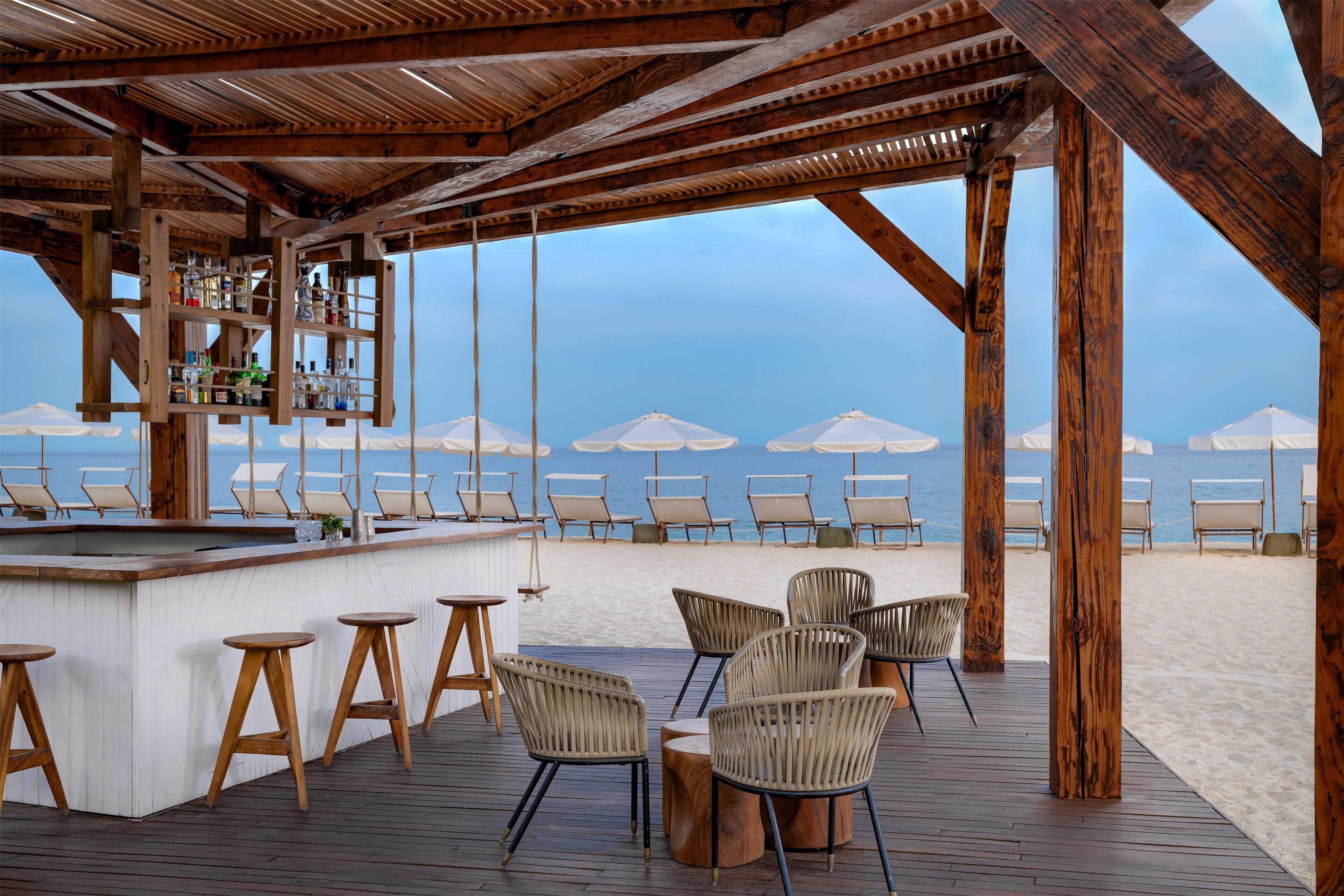 4 bars/lounges, 2 swim-up bars, 2 poolside bars, beach bar