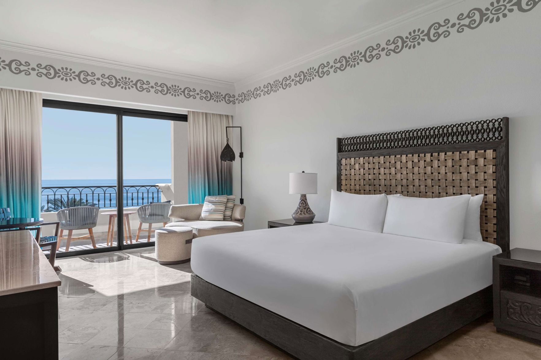 Egyptian cotton sheets, premium bedding, down duvets, pillow-top beds