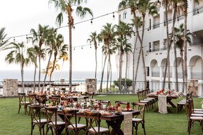 5 restaurants; lunch and dinner served - Hilton Los Cabos (San José del Cabo)