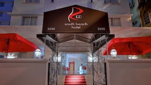 Exterior detail - Red South Beach Hotel (Miami Beach)