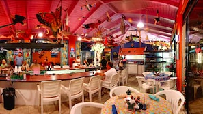 Bar (en la propiedad)