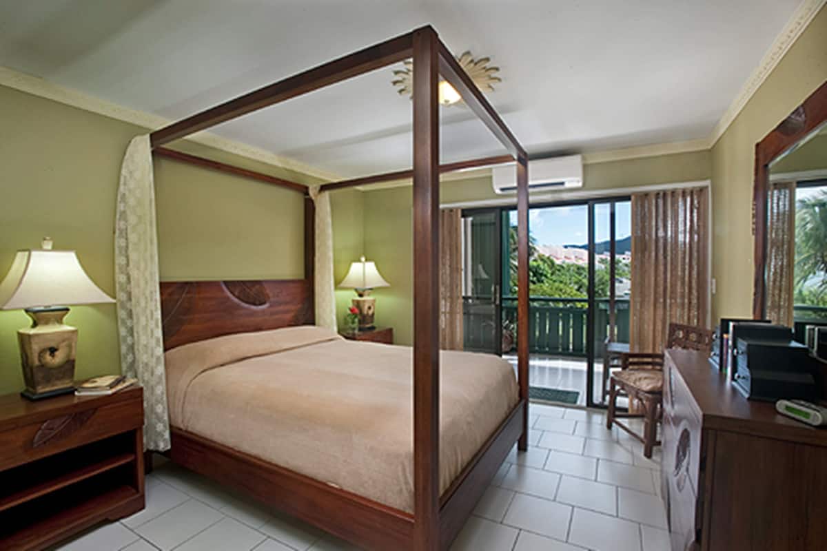 two bedroom suite (with 2 baths) | 2 bedrooms, individually decorated, individually furnished