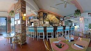 Bar (a l'allotjament)
