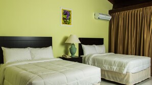 Premium bedding, in-room safe, desk, blackout drapes