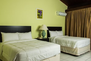 Premium bedding, in-room safe, desk, blackout drapes