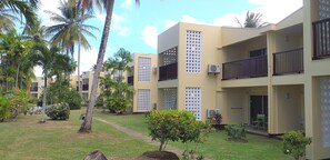 Standard Room, Ocean View (Triple) | Garden view