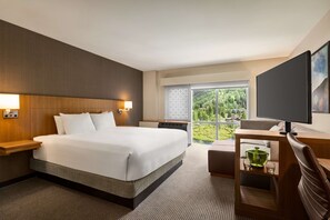 Room, 1 King Bed with Sofa bed | In-room safe, desk, laptop workspace, iron/ironing board