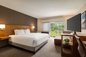 Room, 1 King Bed with Sofa bed | In-room safe, desk, laptop workspace, iron/ironing board