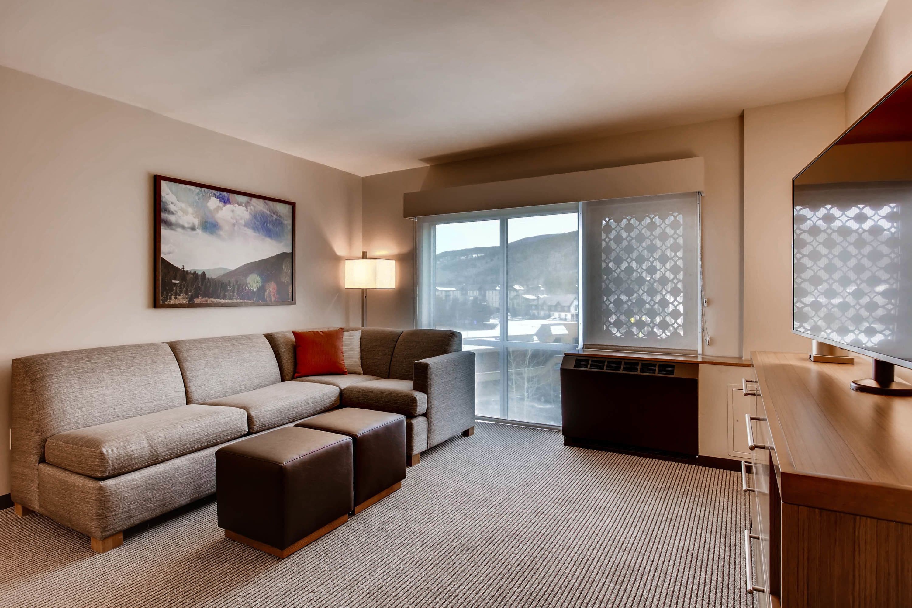 40-inch flat-screen tv with cable channels, tv, netflix