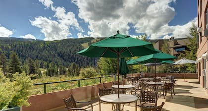 Hyatt Place Keystone / Dillon