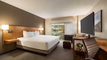 In-room safe, desk, laptop workspace, iron/ironing board