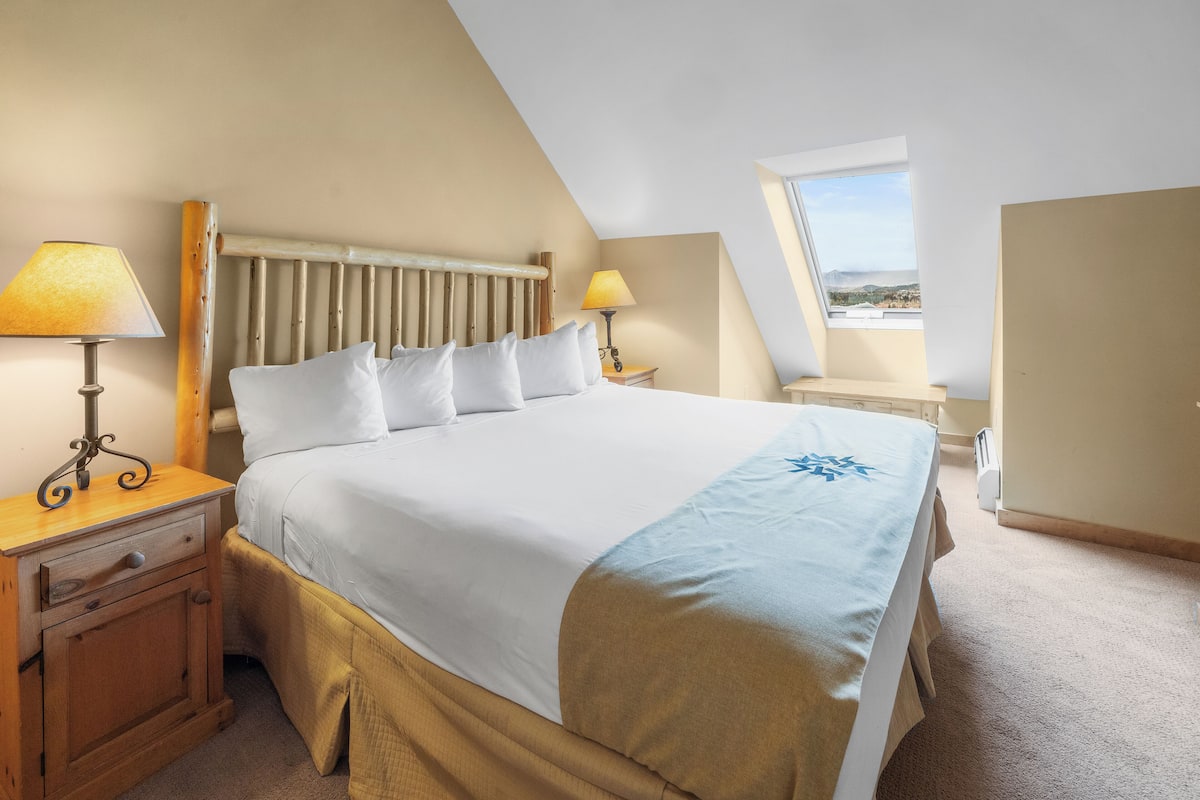 Condo, 2 Bedrooms (Buffalo Lodge, + Murphy) | Individually decorated, individually furnished, iron/ironing board