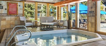 河流跑村 by Vail度假村