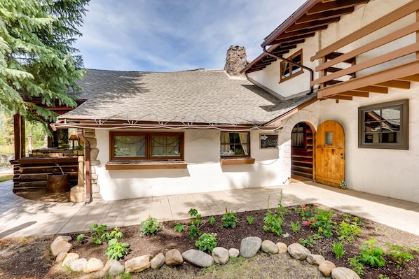 Pintu masuk hartanah