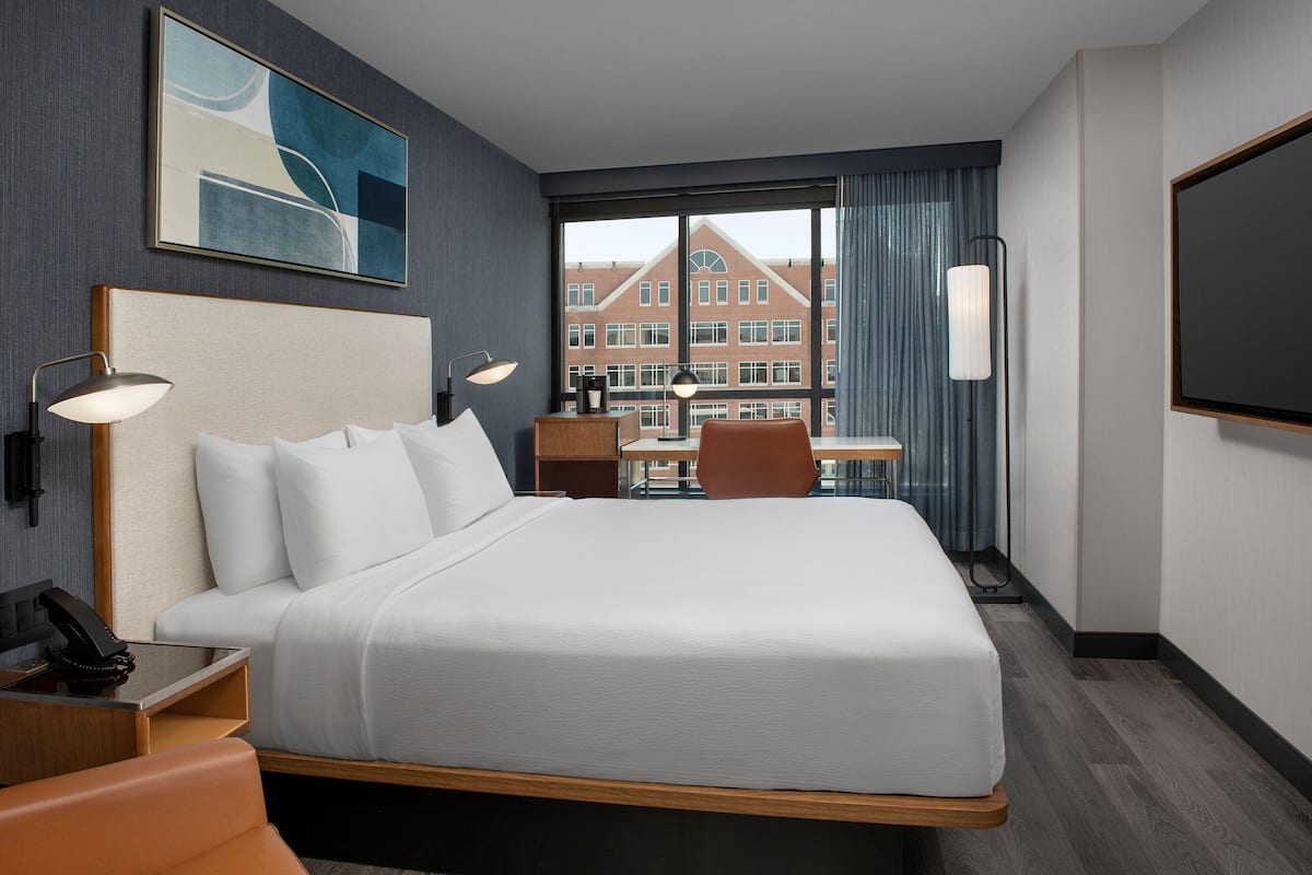 1 bedroom, premium bedding, in-room safe, desk