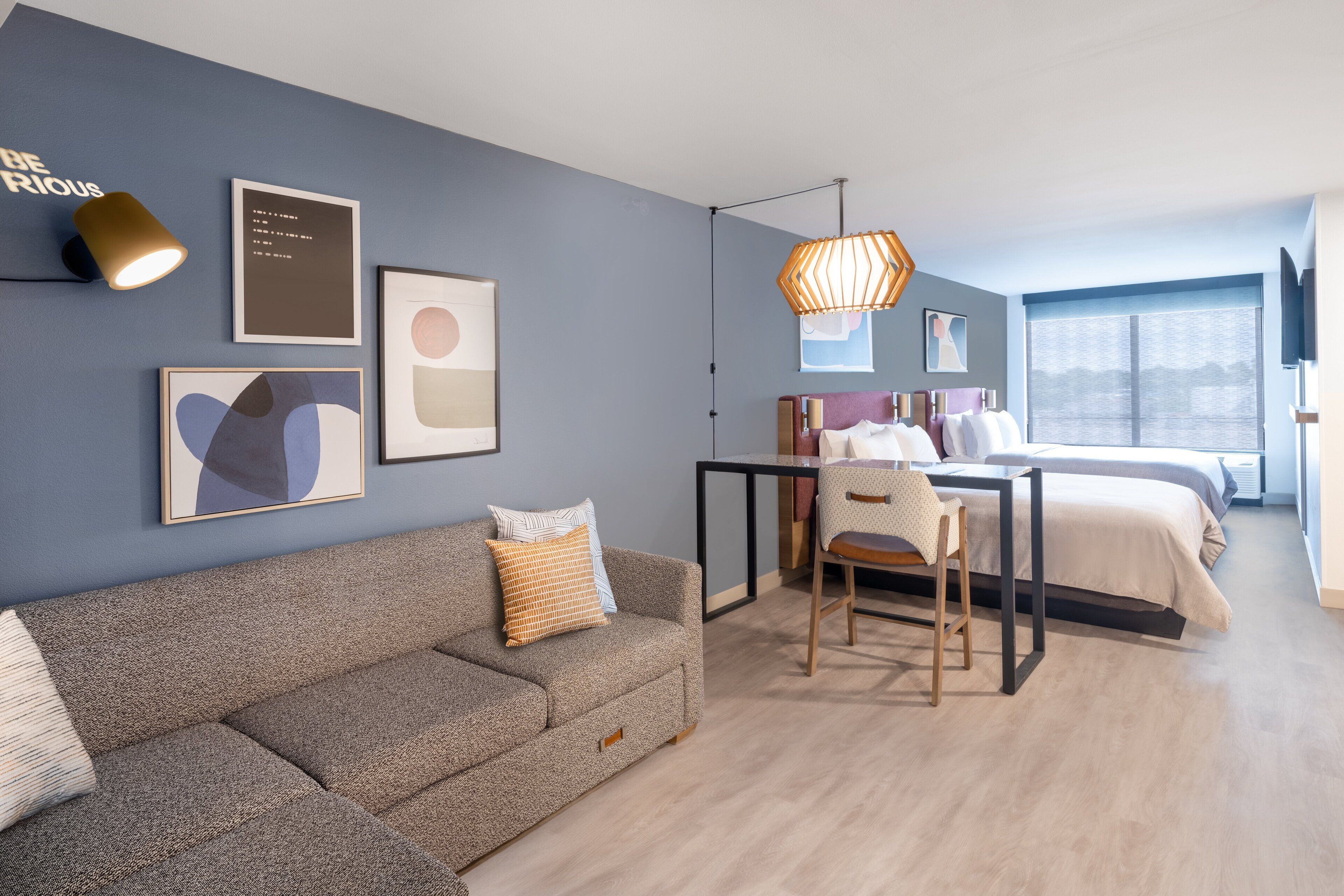 studio suite, 1 king bed | premium bedding, down duvets, in-room safe, desk