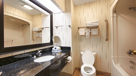Best Western Plus Travel Hotel Toronto Airport - Image 21