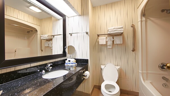 Bathtub, free toiletries, hair dryer, towels