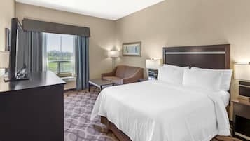 Standard Room, 1 Queen Bed, Non Smoking, Refrigerator & Microwave