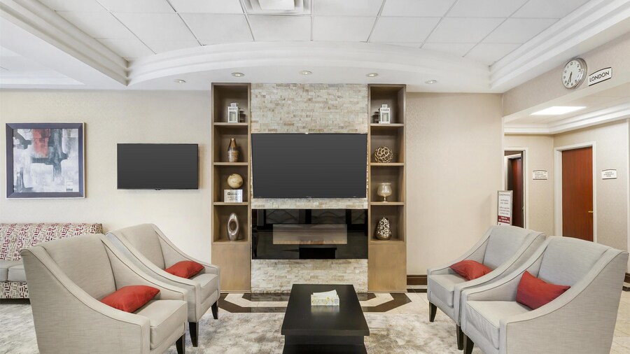 Best Western Plus Travel Hotel Toronto Airport
