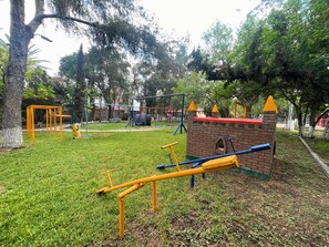 Children's play area - outdoor - Hotel Imperial Saltillo (Saltillo)