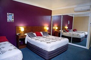 Desk, soundproofing, iron/ironing board, free WiFi