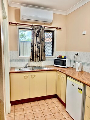 Standard-huone, tupakointi kielletty (Standard Queen) | Oleskelualue | Televisio