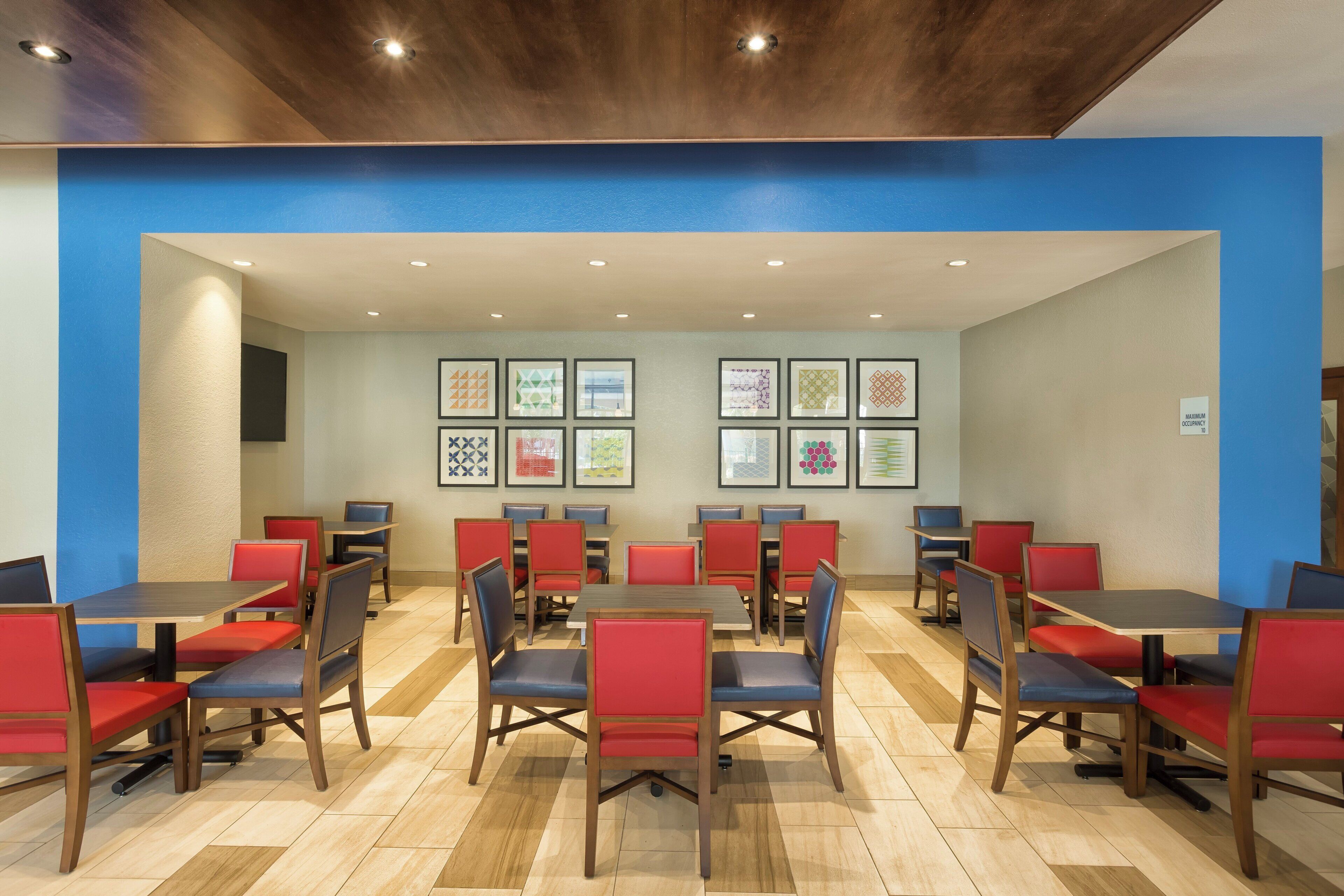 Photo - Holiday Inn Express & Suites S Lake Buena Vista by IHG