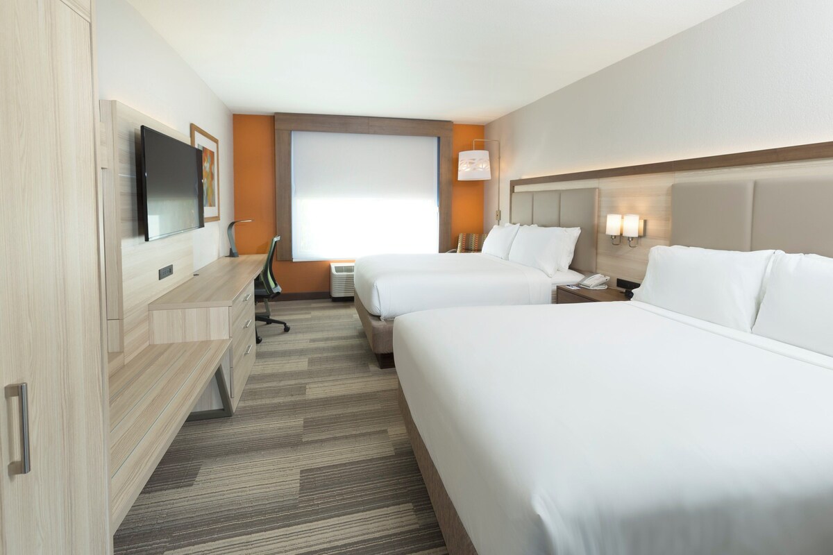 In-room safe, desk, laptop workspace, blackout curtains