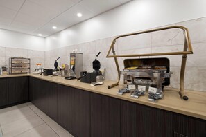 Free daily continental breakfast 
