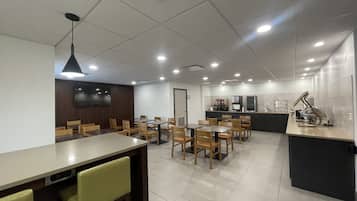Petit déjeuner continental compris tous les jours