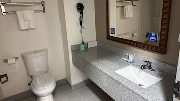 遮光窗帘、熨斗/熨衣板、婴儿床、免费 WiFi