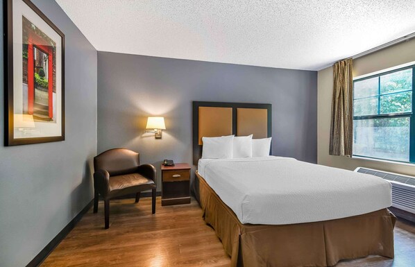 Desk, iron/ironing board, free WiFi, bed sheets