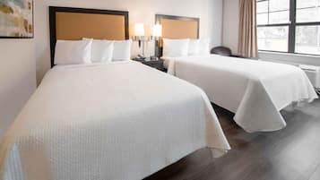 Estudio, 2 camas dobles, no fumadores | Escritorio, tabla de planchar con plancha, wifi gratis y ropa de cama