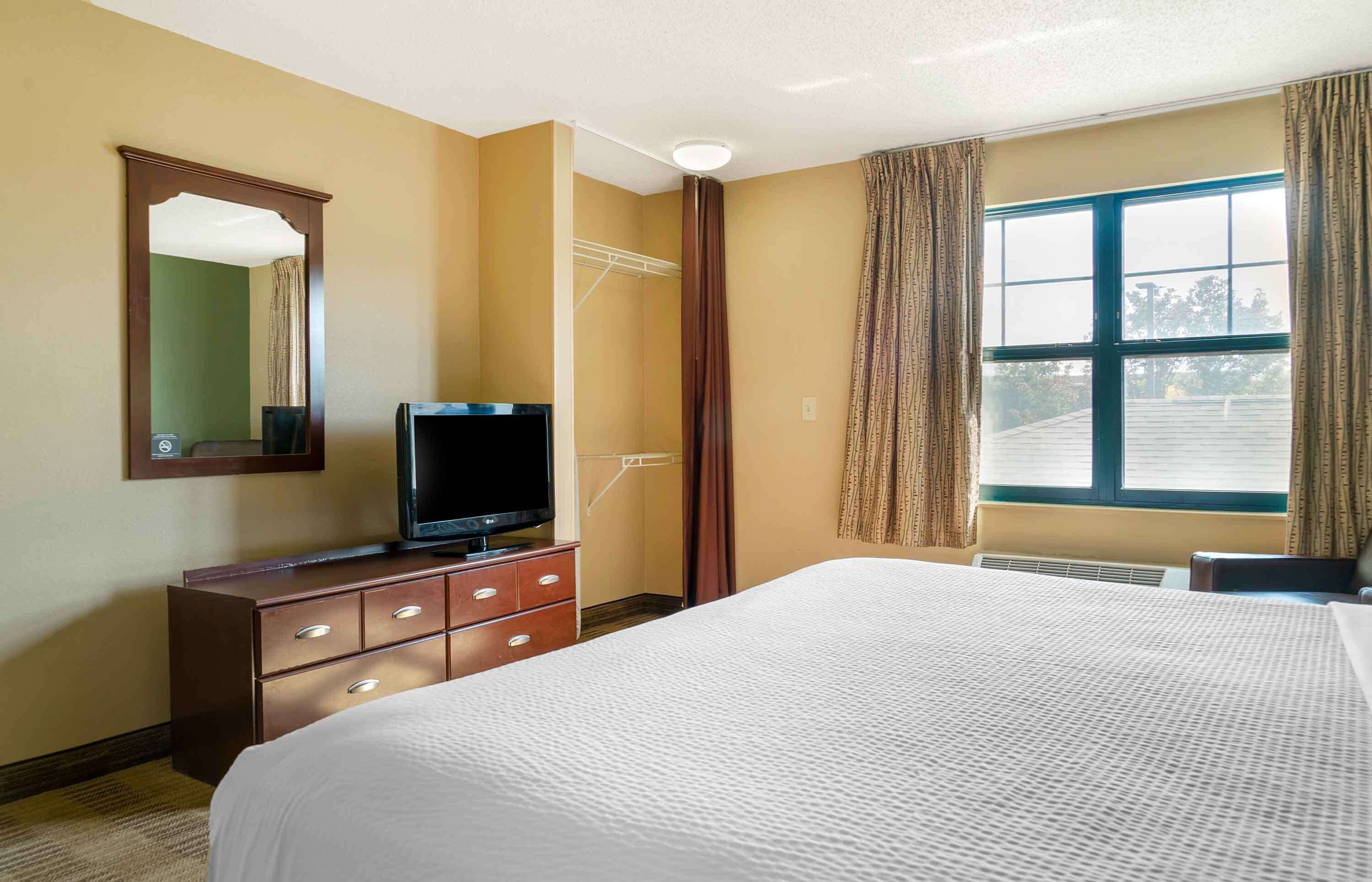 Studio, 1 King Bed, Non Smoking
