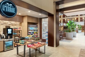 Snack bar - Embassy Suites by Hilton Cleveland Rockside (Independence)