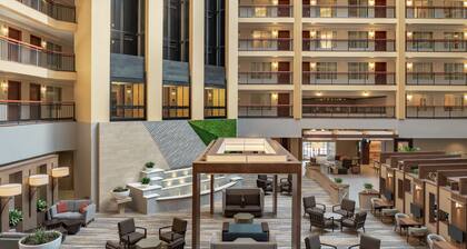 Embassy Suites by Hilton Cleveland Rockside