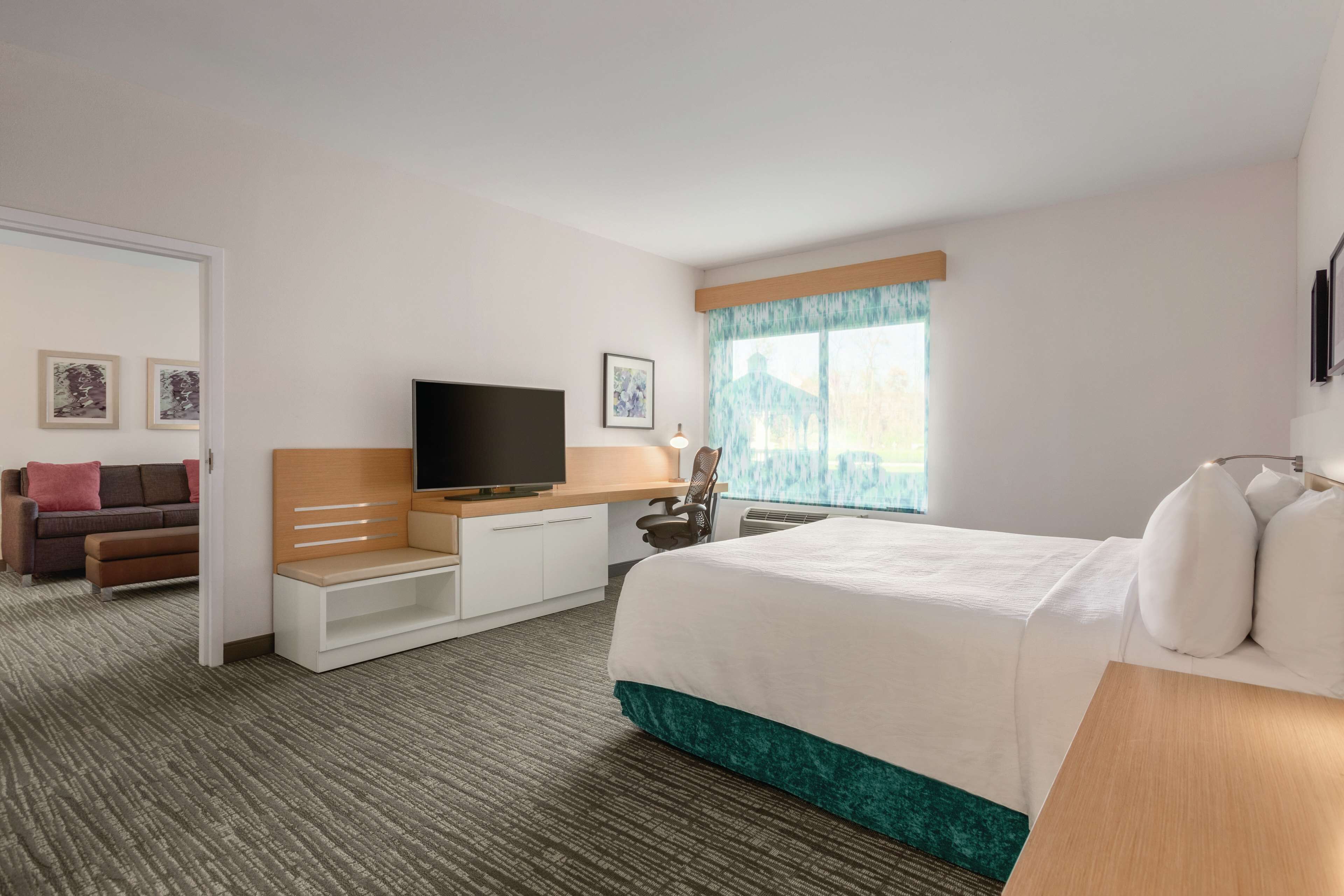 suite, accessible | in-room safe, individually furnished, desk, laptop workspace