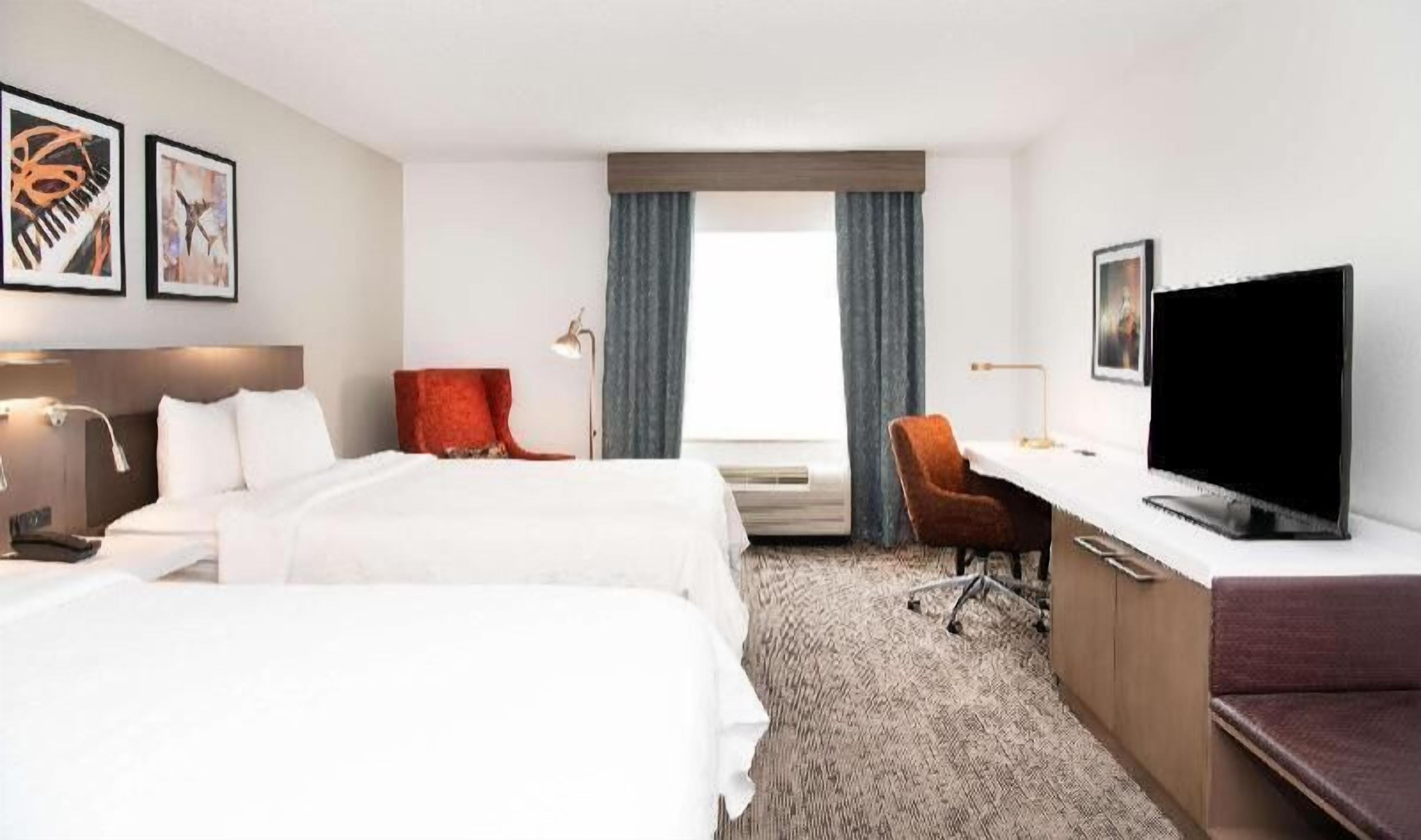 Premium bedding, down duvets, pillow-top beds, desk