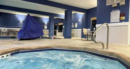 Holiday Inn Express Boonville by IHG