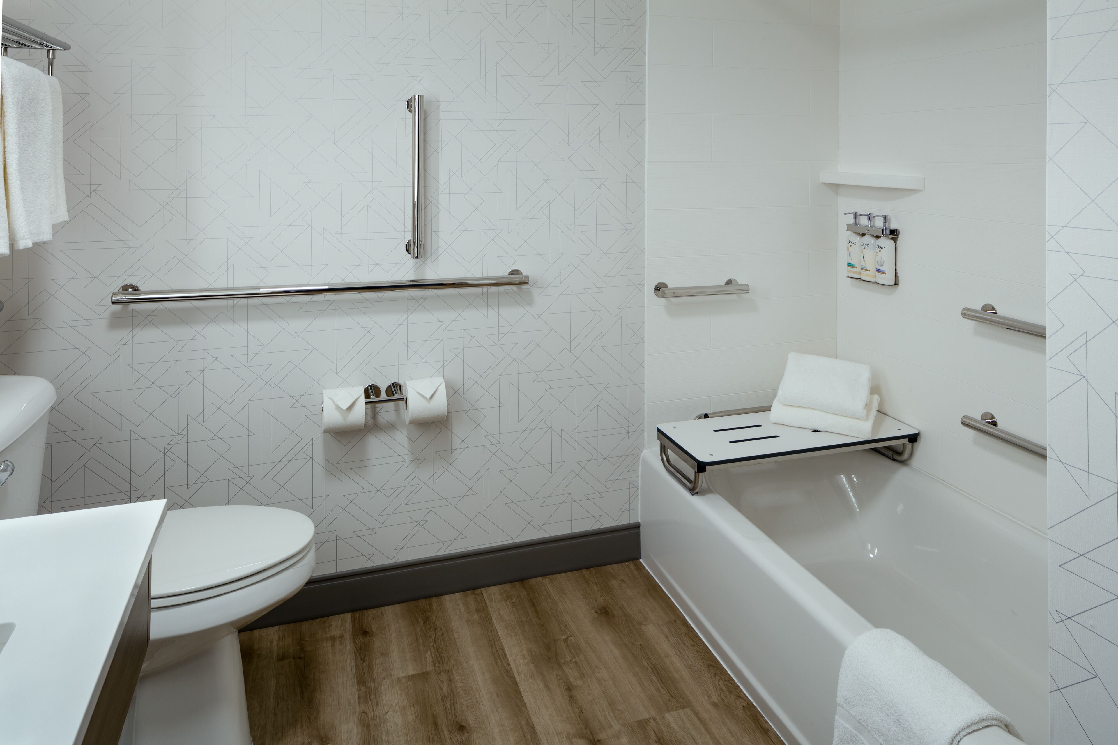 combined shower/bathtub, free toiletries, hair dryer, towels