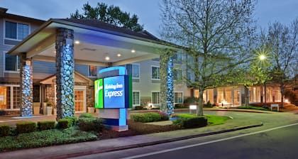 Holiday Inn Express Corvallis-On the River by IHG