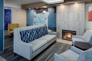 Lobby - Holiday Inn Express Corvallis-On the River by IHG (Corvallis)