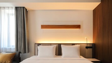 Chambre Prestige, 1 très grand lit, non-fumeur (High Floor) | Literie de qualité, coffre-fort pour ordinateur portable, bureau