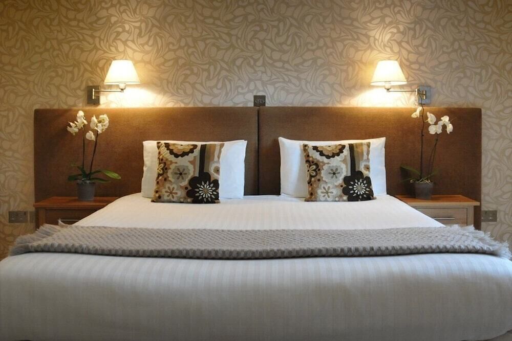 Egyptian cotton sheets, premium bedding, individually decorated