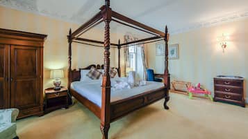 Egyptian cotton sheets, premium bedding, individually decorated