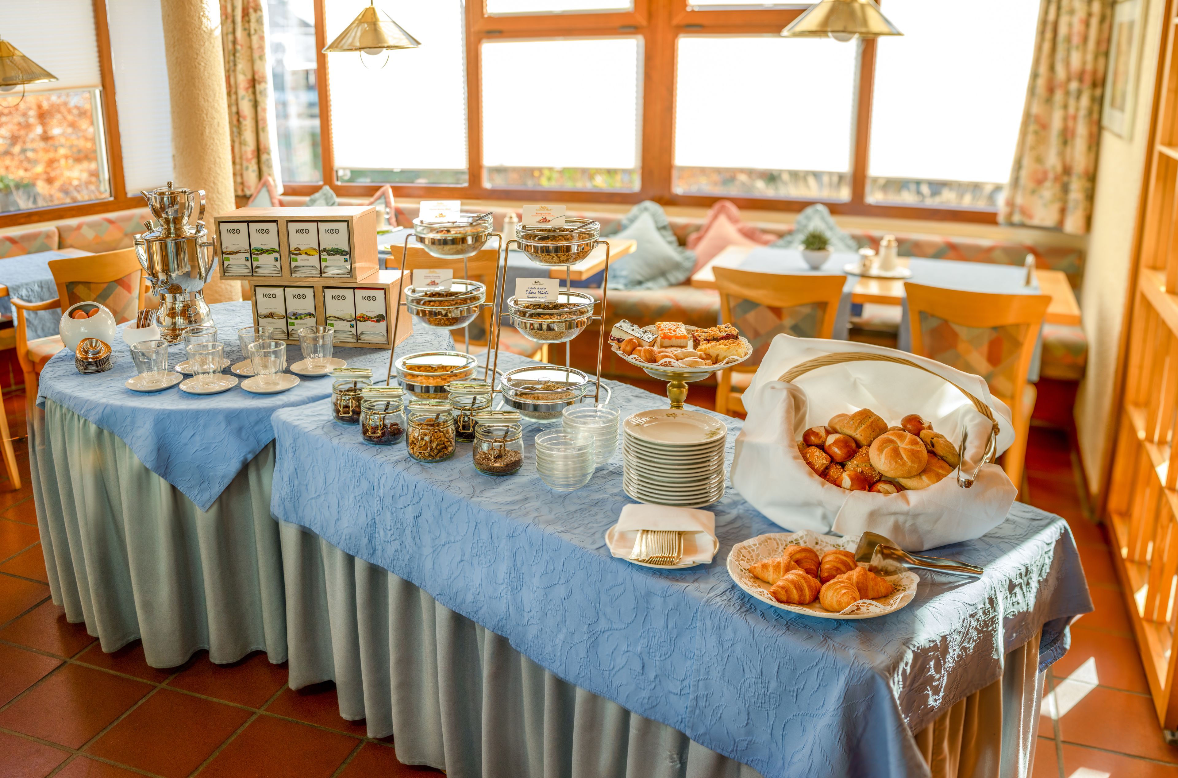 free daily continental breakfast