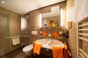 Free toiletries, hair dryer, bathrobes, towels - Filderhotel (Ostfildern)